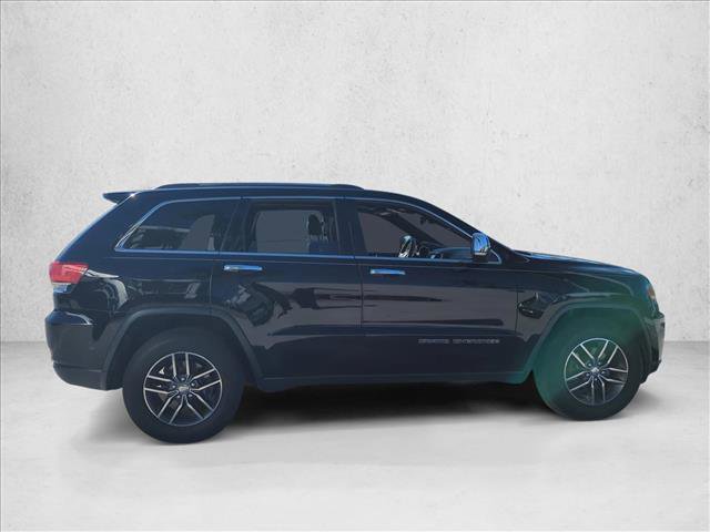 Used 2017 Jeep Grand Cherokee Limited w/ Luxury Group II image 4