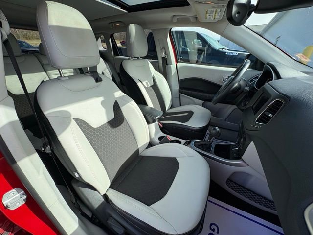 Used 2017 Jeep Compass Latitude w/ Popular Equipment Group image 29