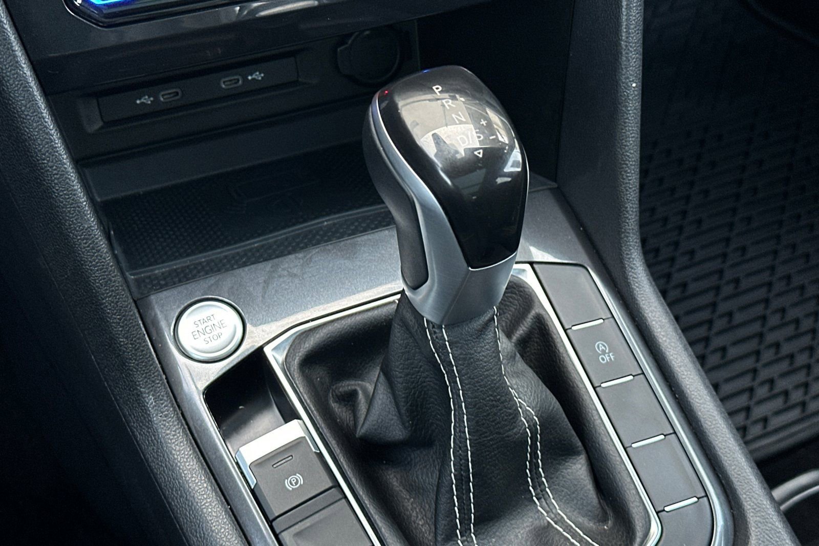 Certified 2023 Volkswagen Tiguan SE w/ Panoramic Sunroof Package image 22