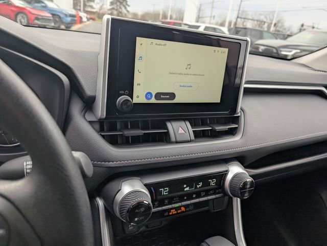 Used 2025 Toyota RAV4 LE image 20