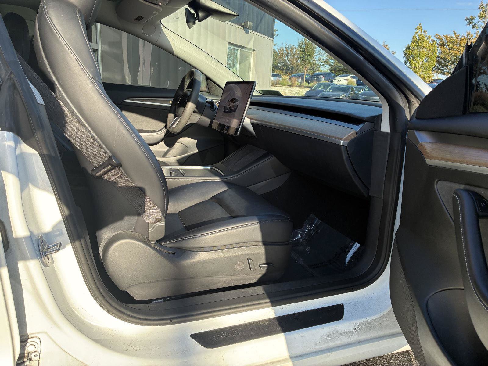 Used 2023 Tesla Model 3 Standard Range RWD image 15