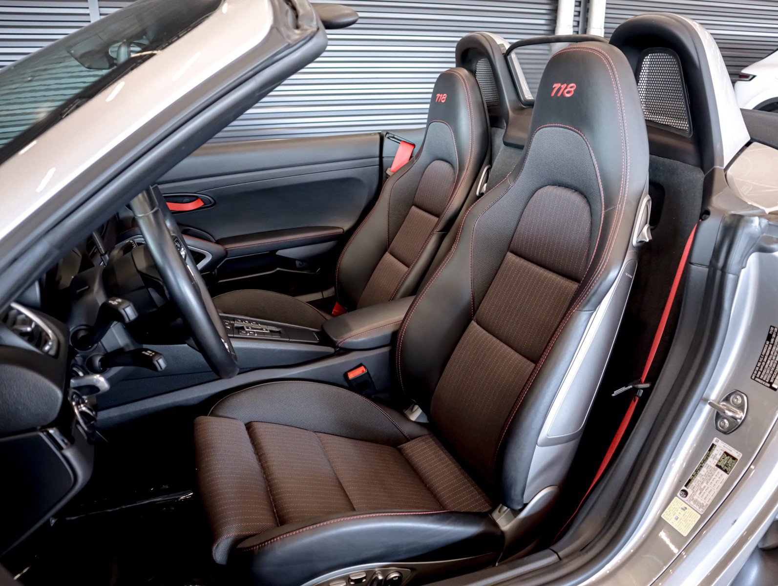 Certified 2023 Porsche 718 Boxster RWD image 4