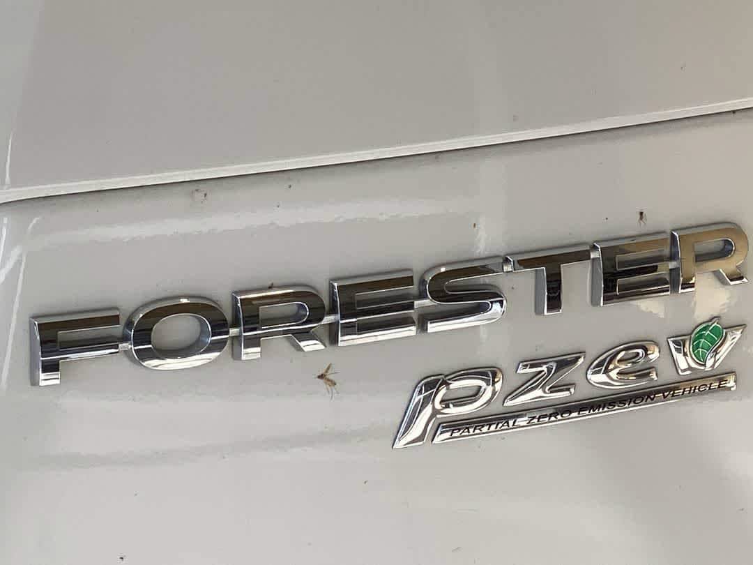 Used 2017 Subaru Forester 2.5i AWD/4WD image 12