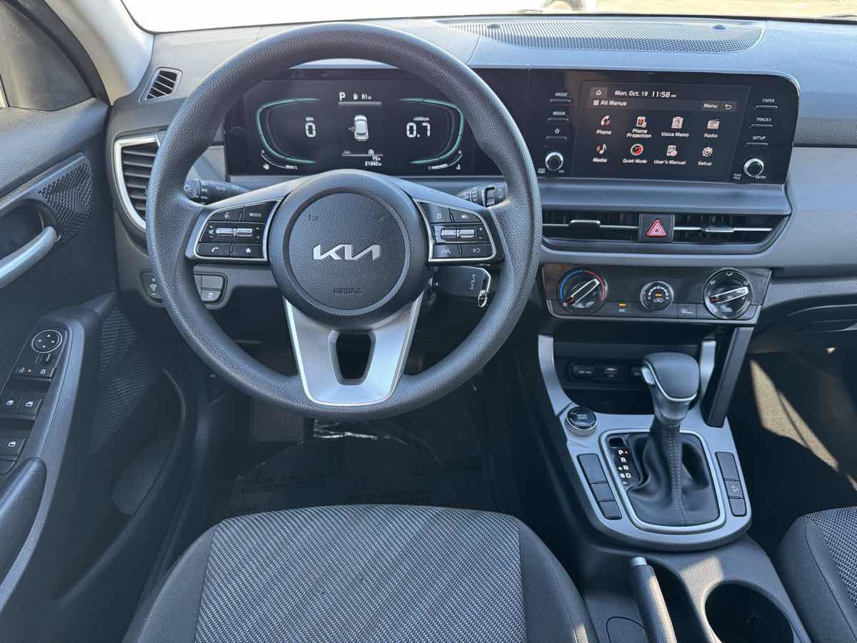 Used 2026 Kia Seltos LX FWD image 20
