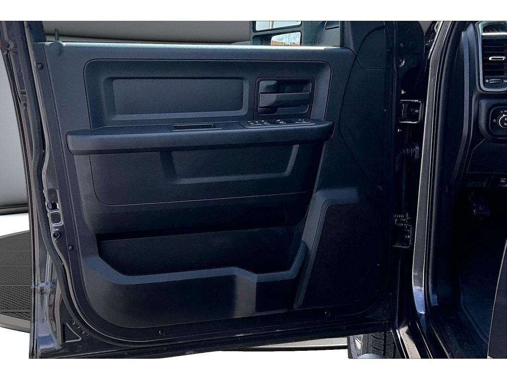New 2026 RAM 3500 Tradesman AWD/4WD image 37