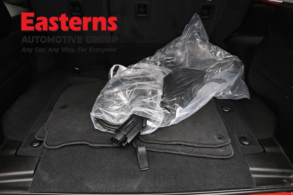 Used 2025 Jeep Wrangler Unlimited Sahara image 9