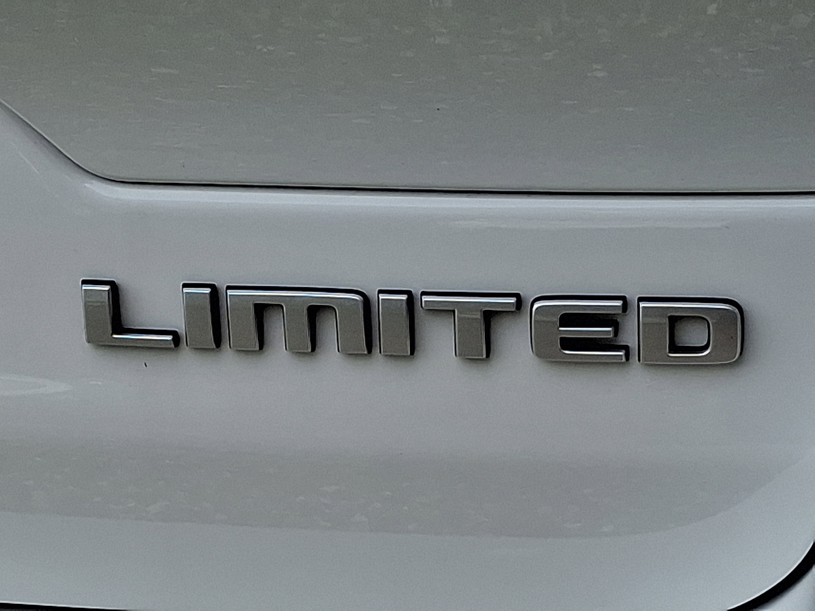 New 2025 Jeep Grand Cherokee Limited w/ Luxury Tech Group II image 17