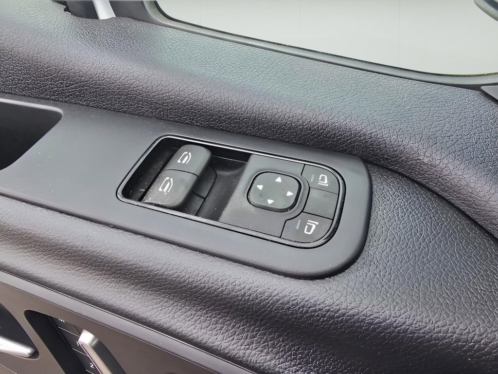 Used 2022 Mercedes-Benz Sprinter 3500 w/ Parking Package image 24