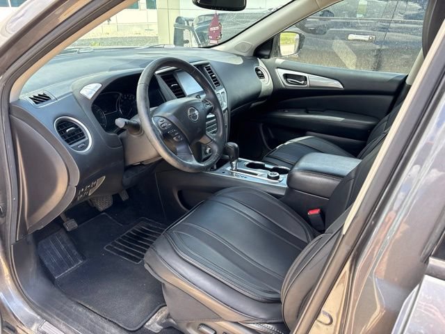 Used 2017 Nissan Pathfinder SL w/ SL Tech Package AWD/4WD image 9