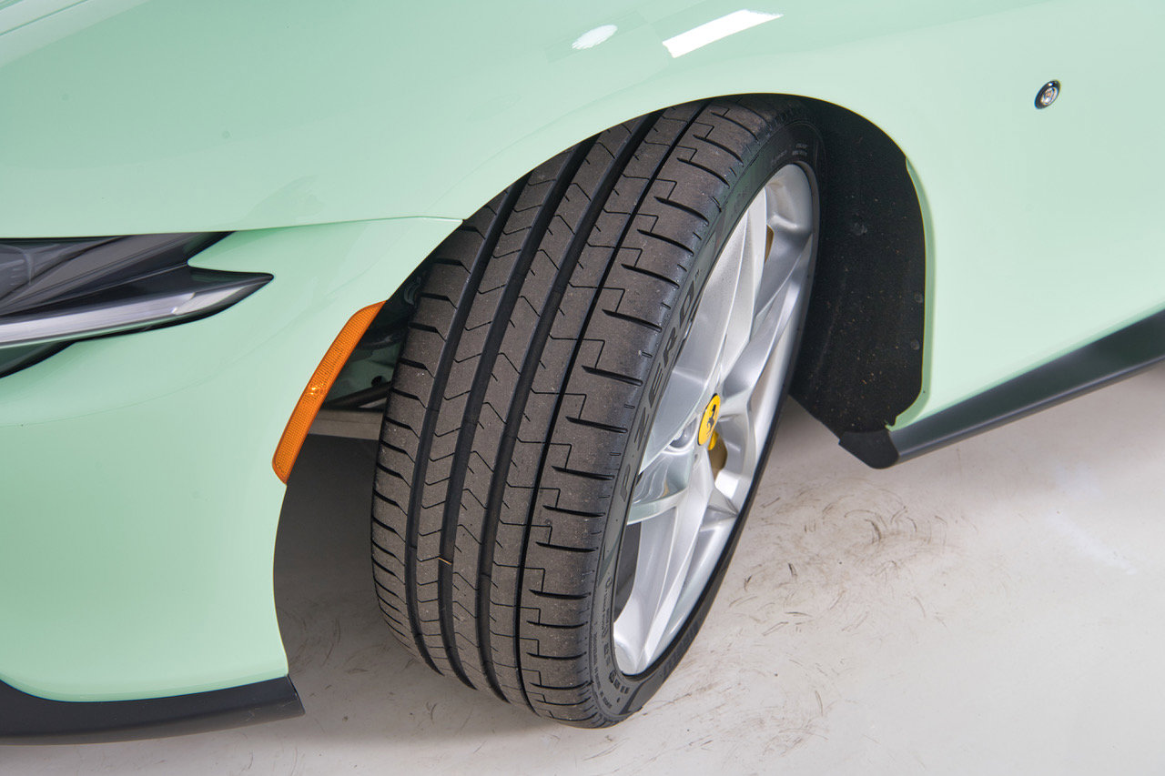 Certified 2025 Ferrari Roma Spider image 23