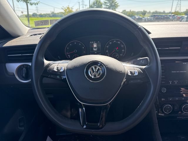 Used 2021 Volkswagen Passat 2.0T SE FWD image 19