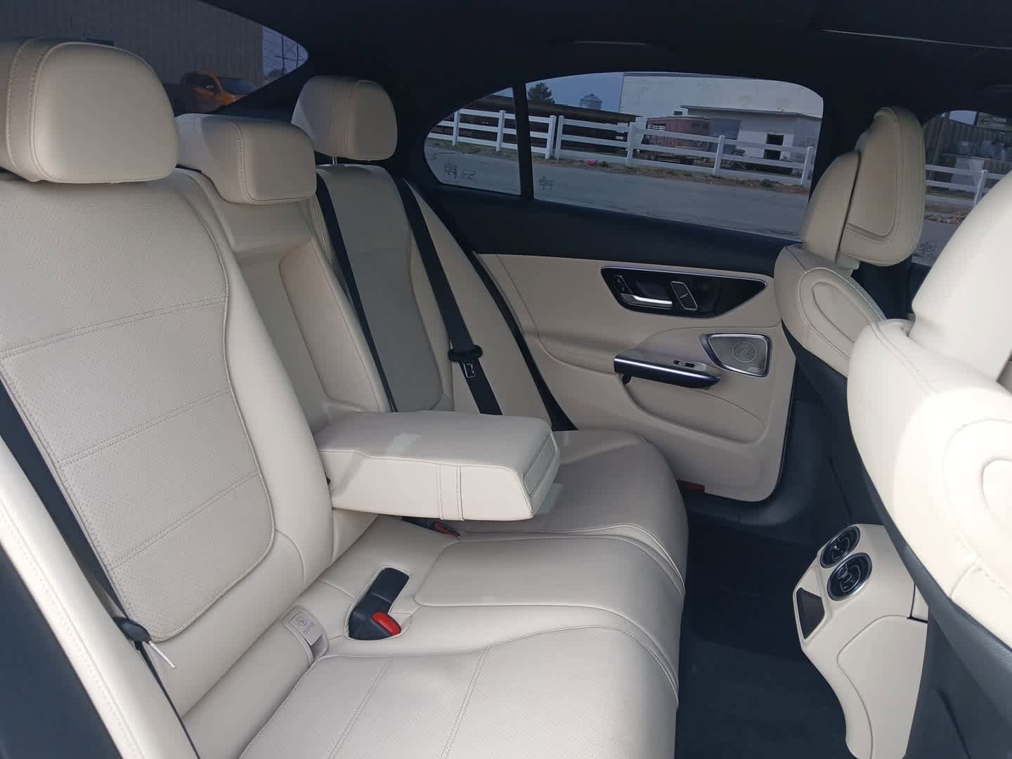 Used 2025 Mercedes-Benz C 300 Sedan image 54