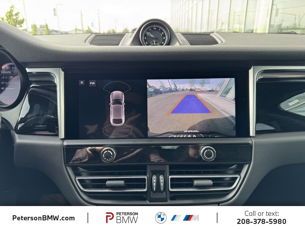Used 2024 Porsche Macan image 32