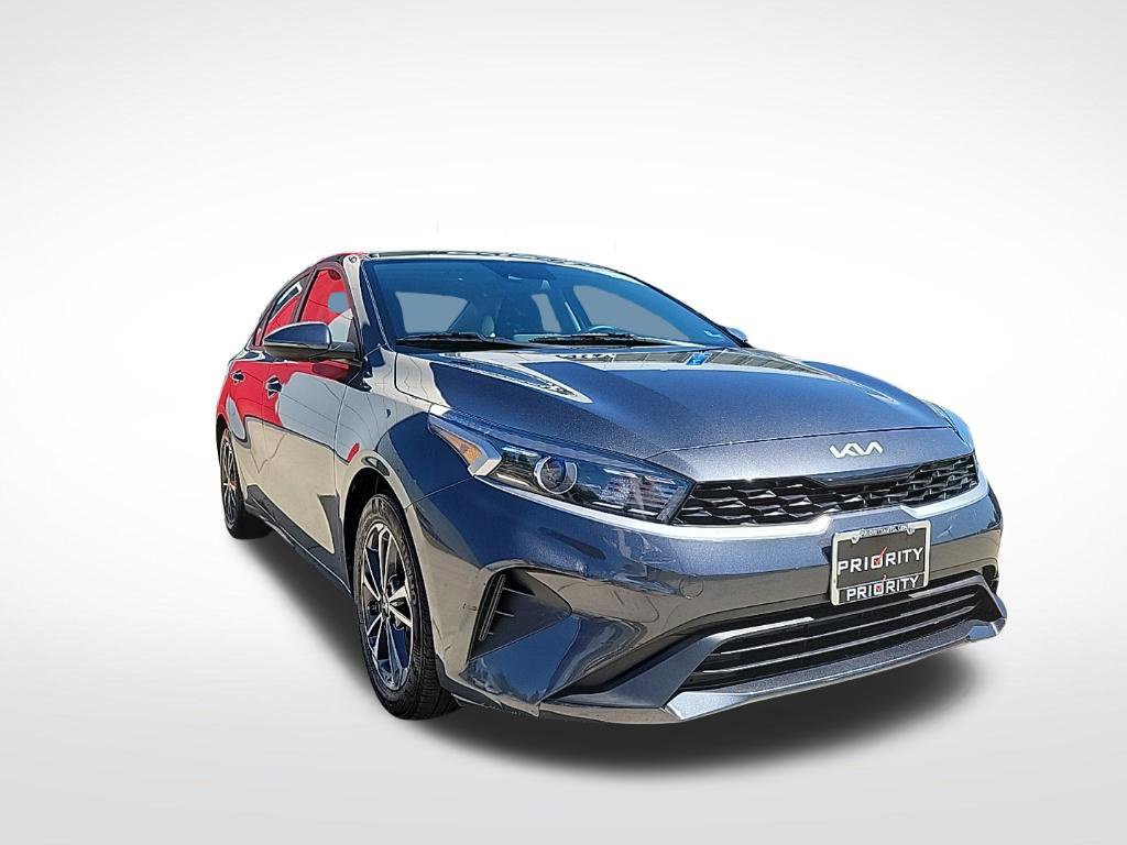 Used 2024 Kia Forte LXS w/ LXS Technology Package FWD image 6