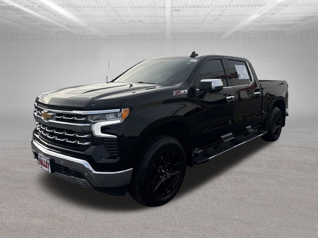 Used 2023 Chevrolet Silverado 1500 LTZ w/ LTZ Premium Package AWD/4WD image 4