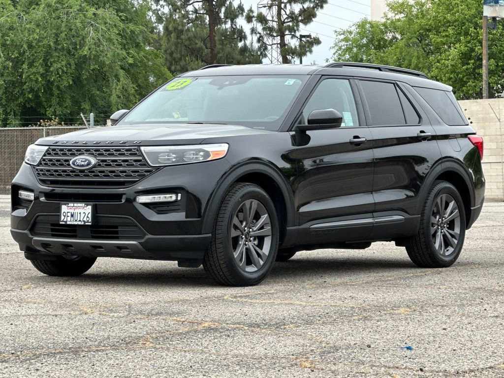 Certified 2023 Ford Explorer XLT w/ Equipment Group 202A image 7