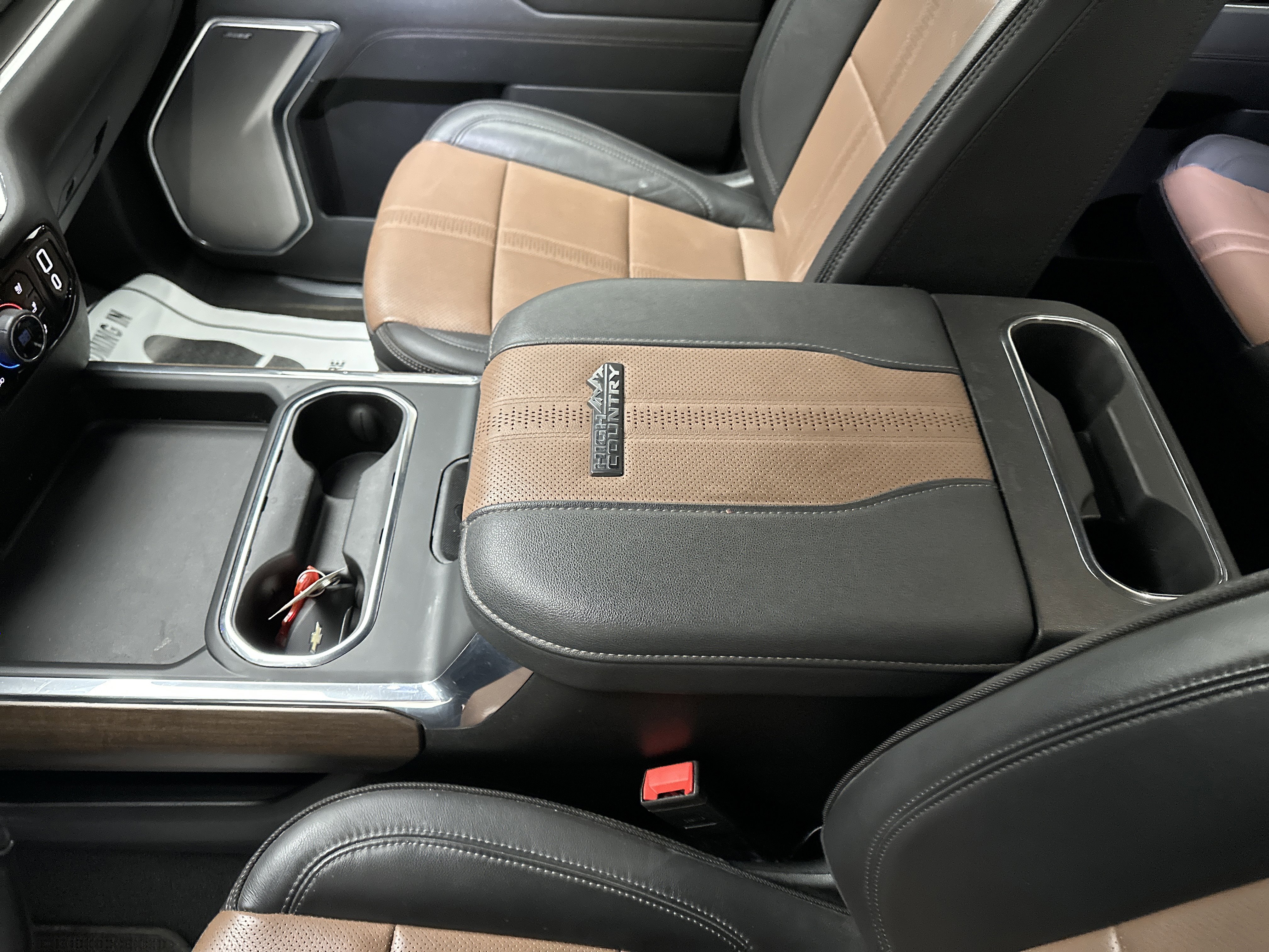 Used 2024 Chevrolet Silverado 2500 High Country w/ Technology Package image 47