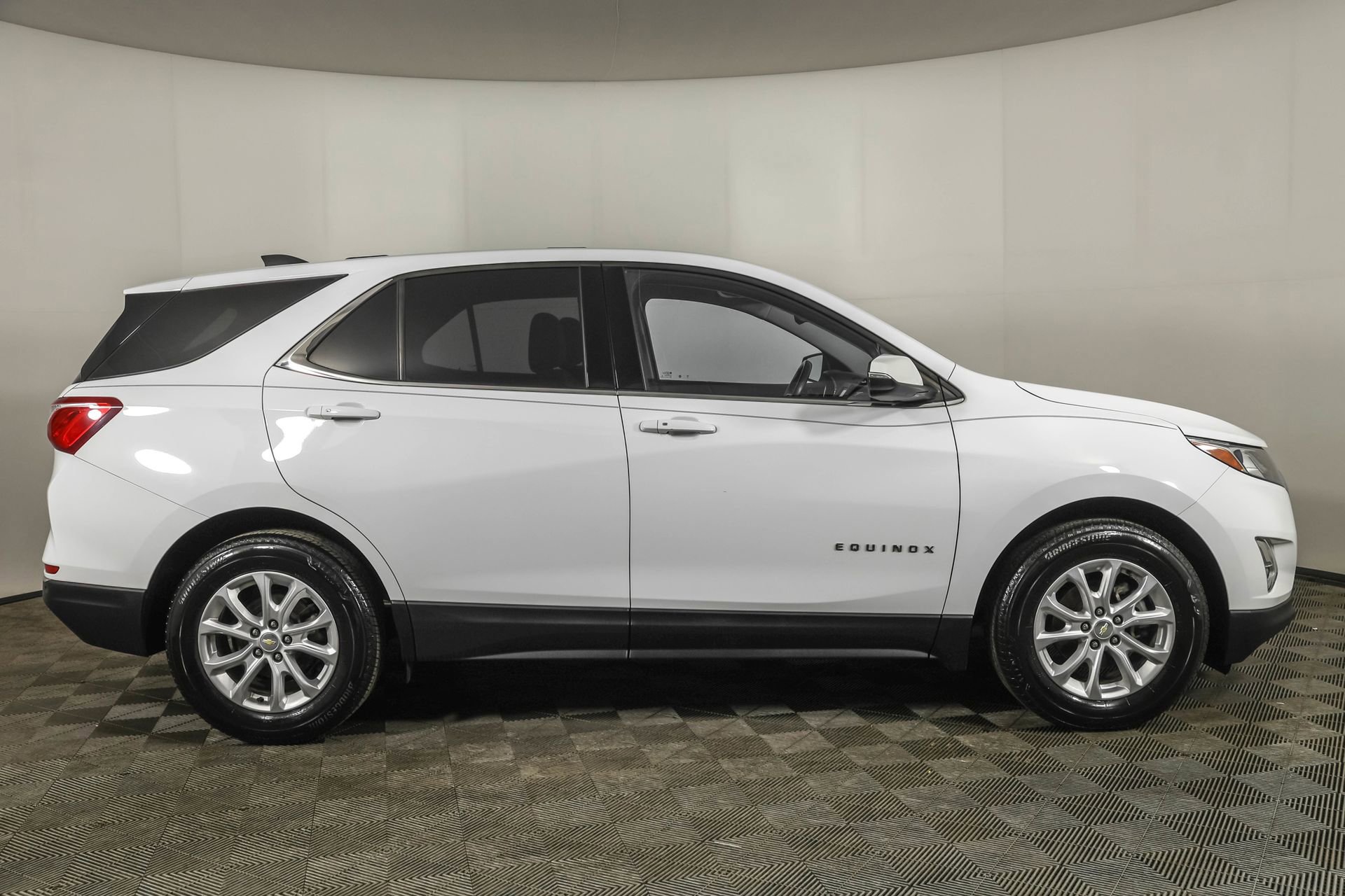 Used 2018 Chevrolet Equinox LT image 15