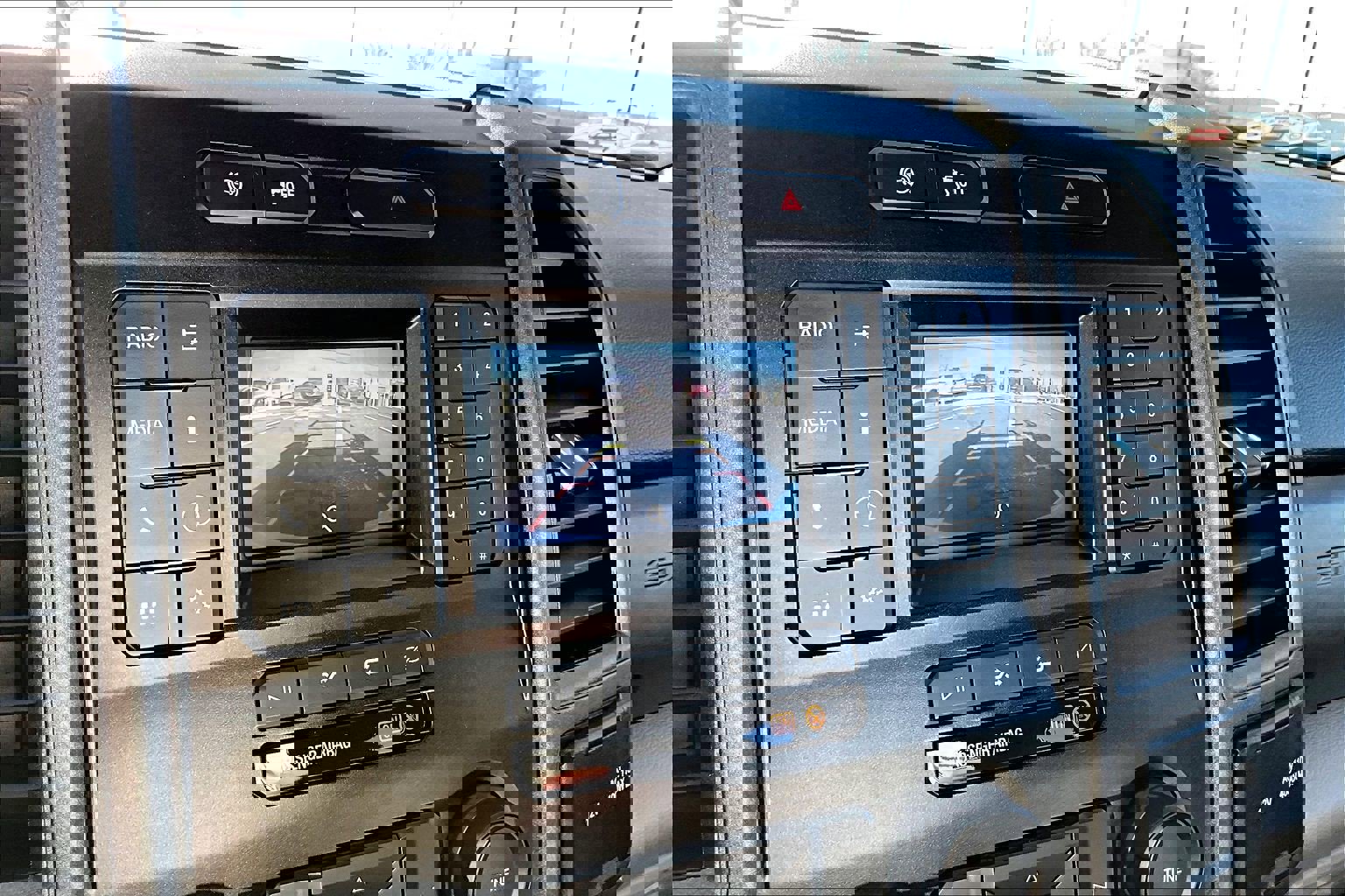 Used 2020 Ford F350 Lariat image 30