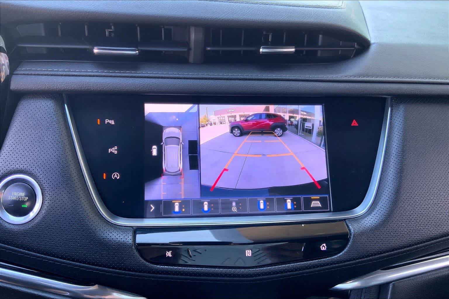 Used 2020 Cadillac XT5 Premium Luxury AWD/4WD image 29