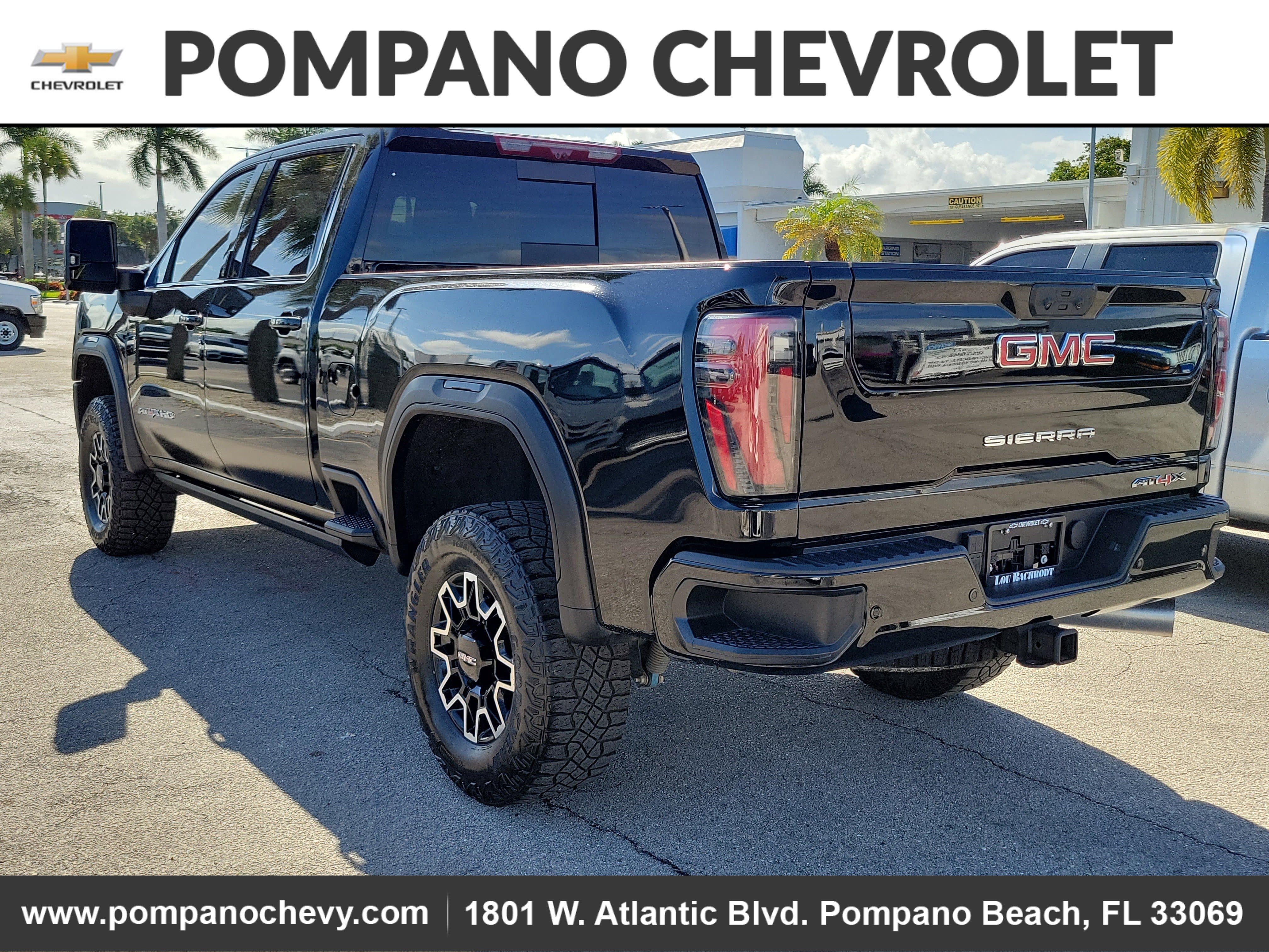 Used 2024 GMC Sierra 2500 AT4X image 5