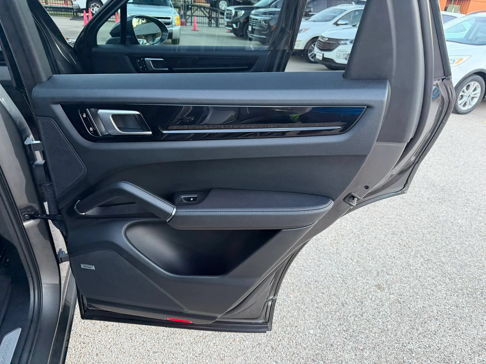 Used 2019 Porsche Cayenne S AWD/4WD image 27
