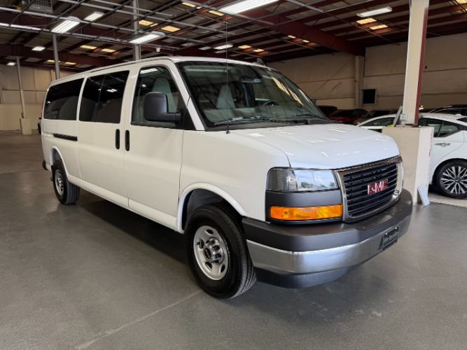 Used 2025 GMC Savana 3500 LT w/ LT Preferred Equipment Group RWD image 5