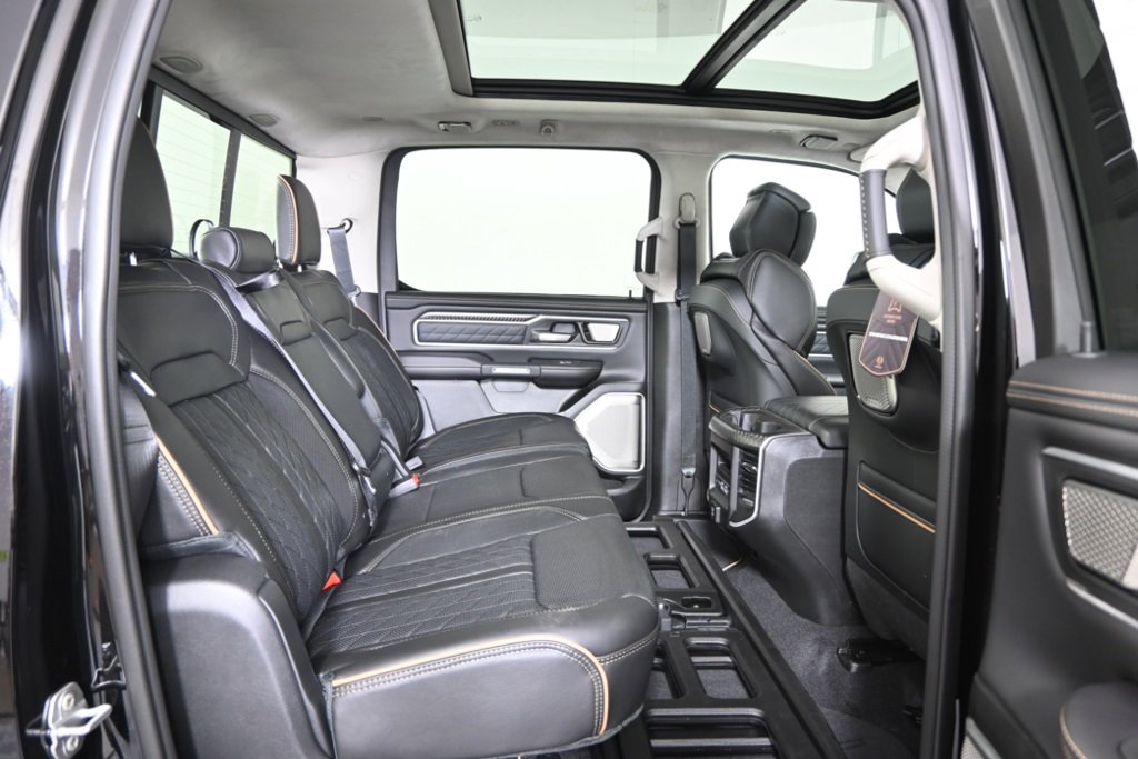 New 2026 RAM 1500 Tungsten w/ Trailer Tow Group image 19