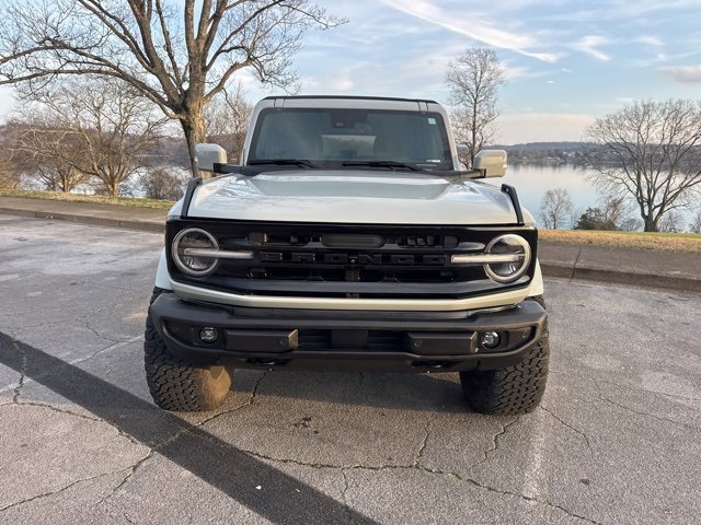 Used 2022 Ford Bronco Outer Banks image 2