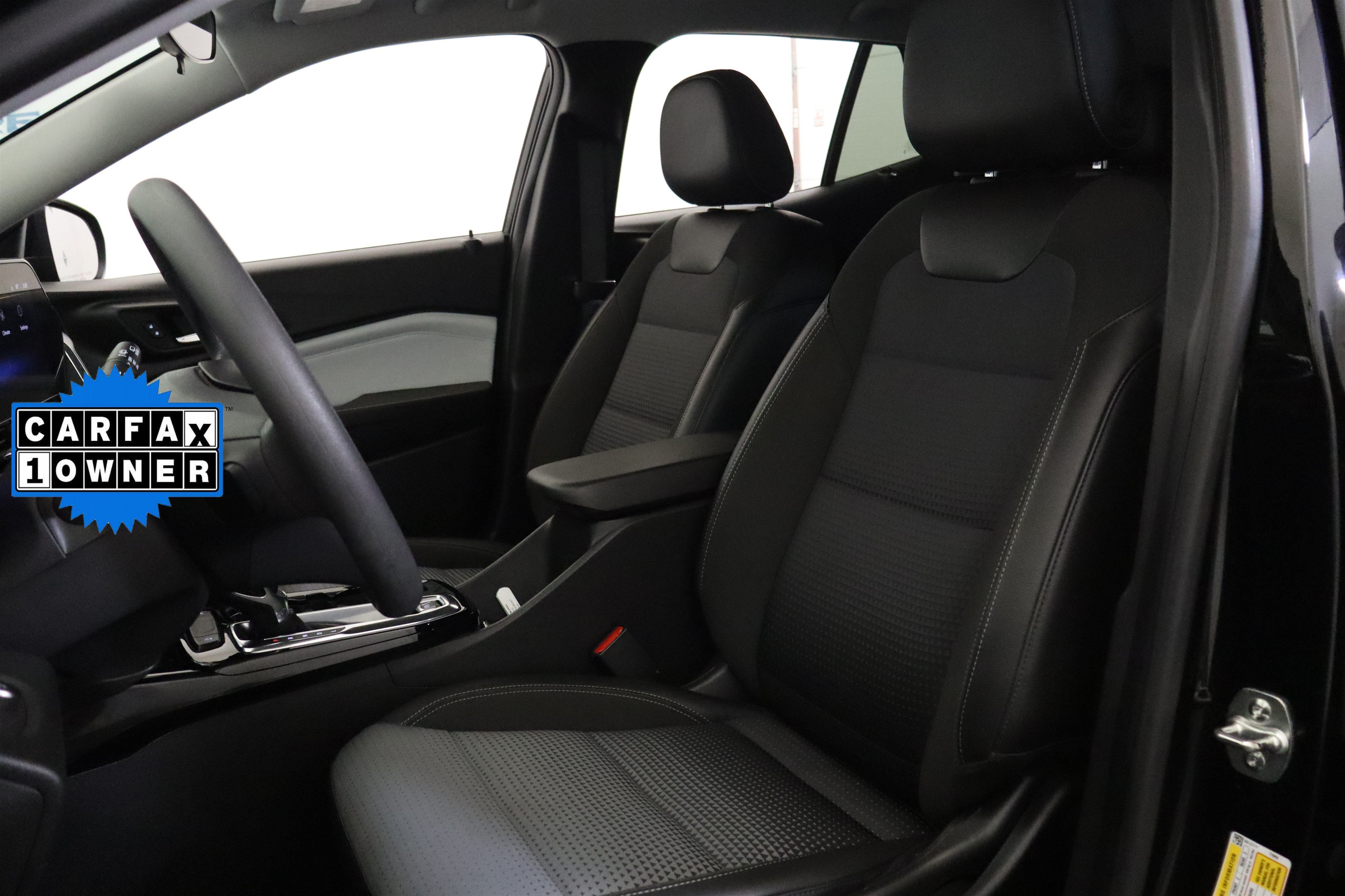 Certified 2025 Chevrolet Trax LT FWD image 23