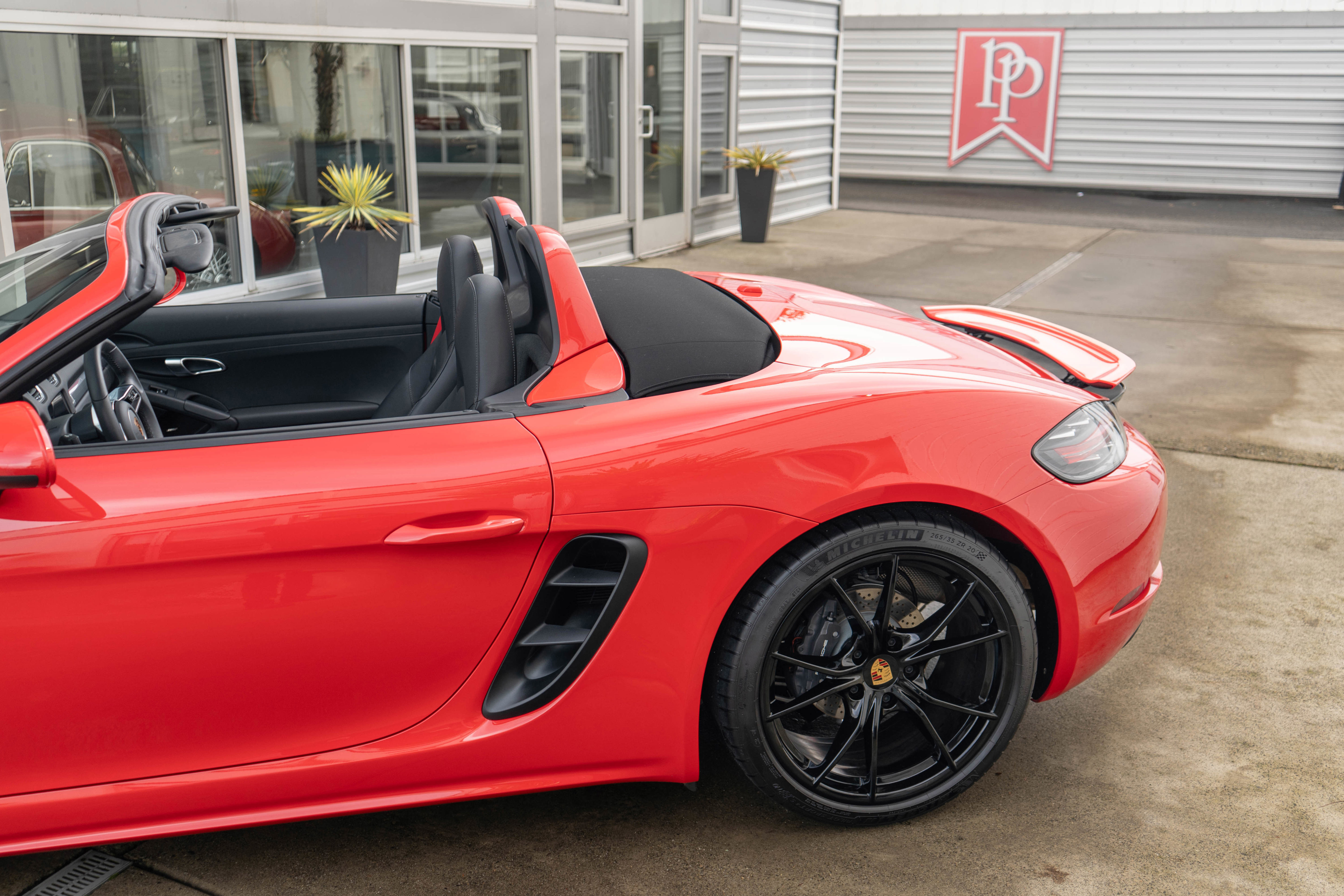 Used 2024 Porsche 718 Boxster image 5