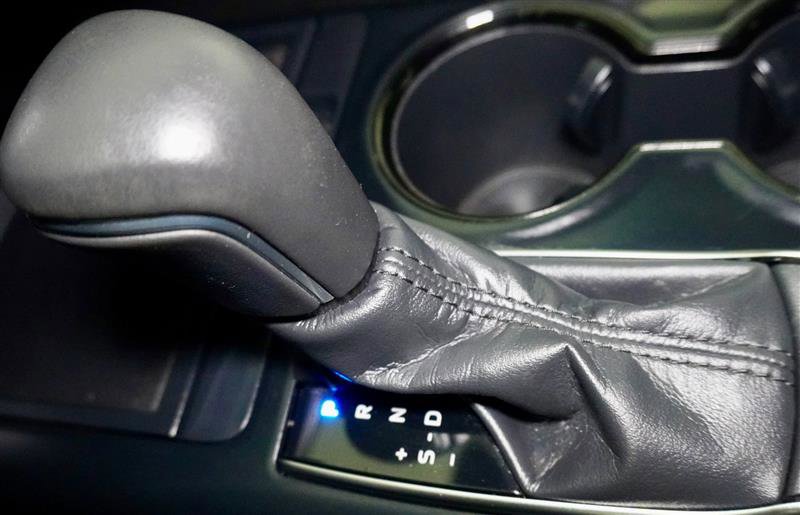 Used 2018 Toyota Camry SE image 21