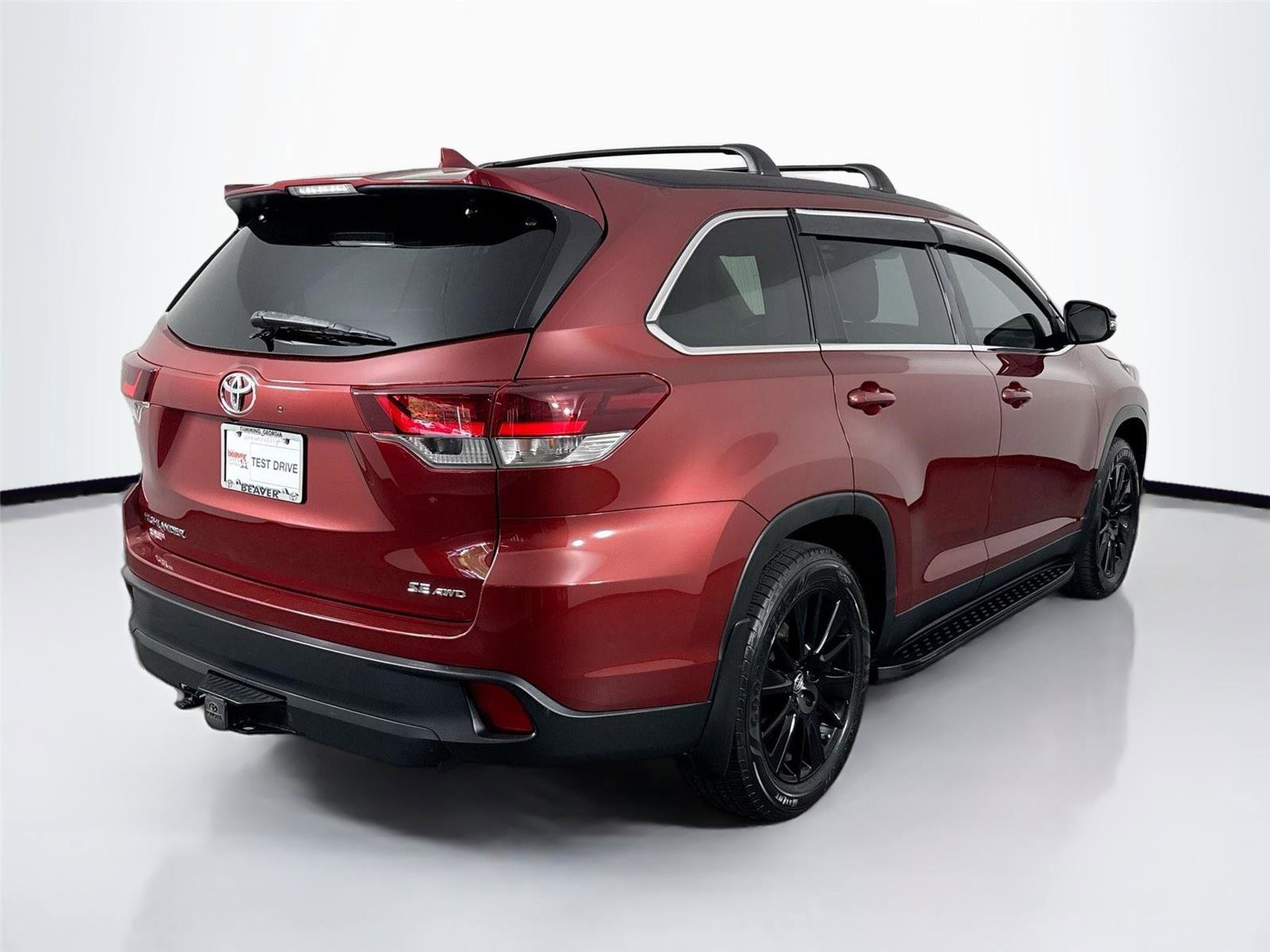 Used 2019 Toyota Highlander SE AWD/4WD image 2