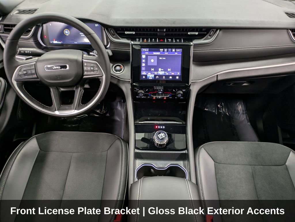 Used 2025 Jeep Grand Cherokee Altitude image 30