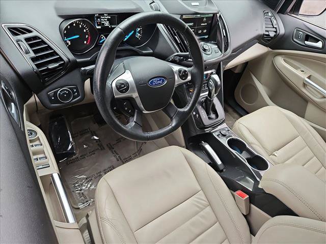 Used 2015 Ford Escape Titanium w/ Equipment Group 301A AWD/4WD image 10