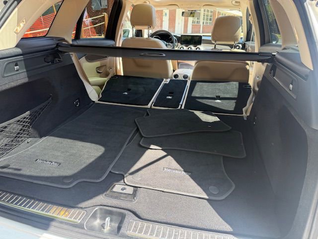 Used 2021 Mercedes-Benz GLC 300 image 10