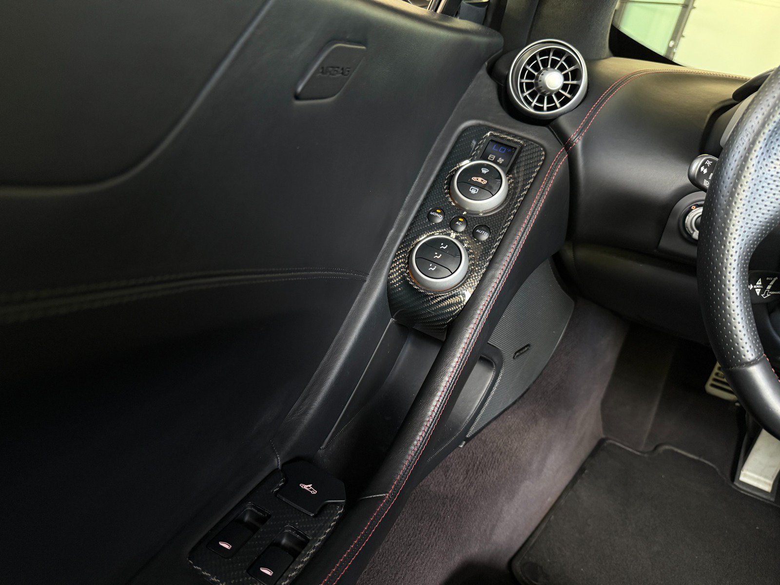 Used 2015 McLaren 650S Spider RWD image 42