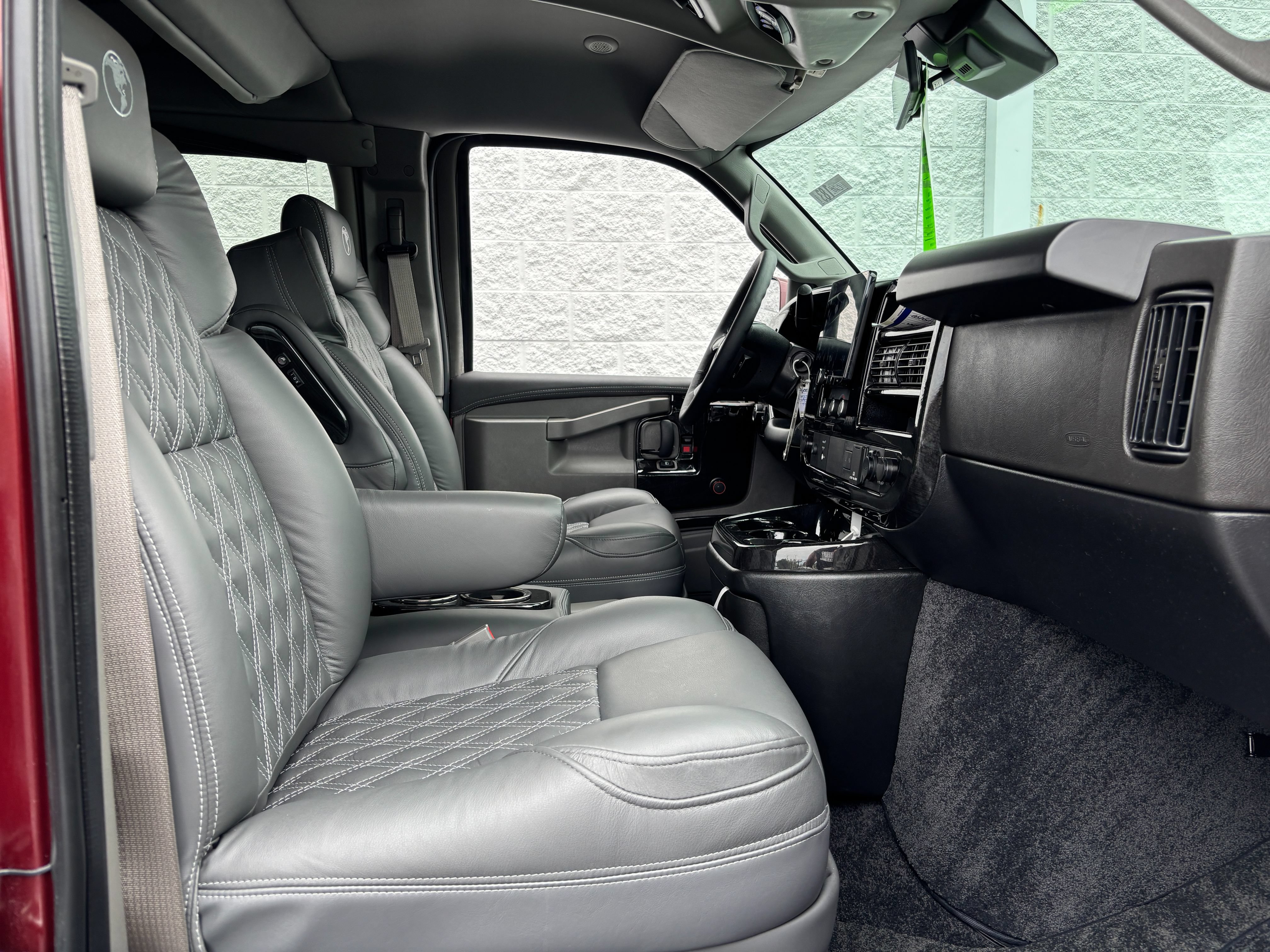 New 2026 GMC Savana 2500 w/ Driver Convenience Package RWD image 42