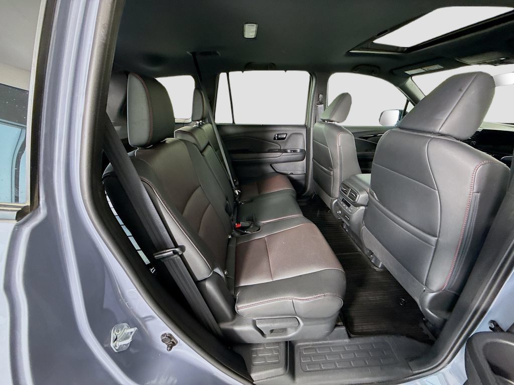 Certified 2025 Honda Passport Black Edition image 22