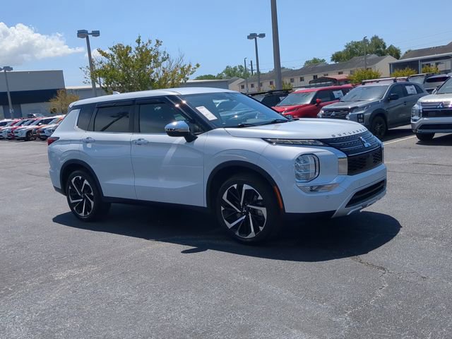 Used 2022 Mitsubishi Outlander SE AWD/4WD image 4
