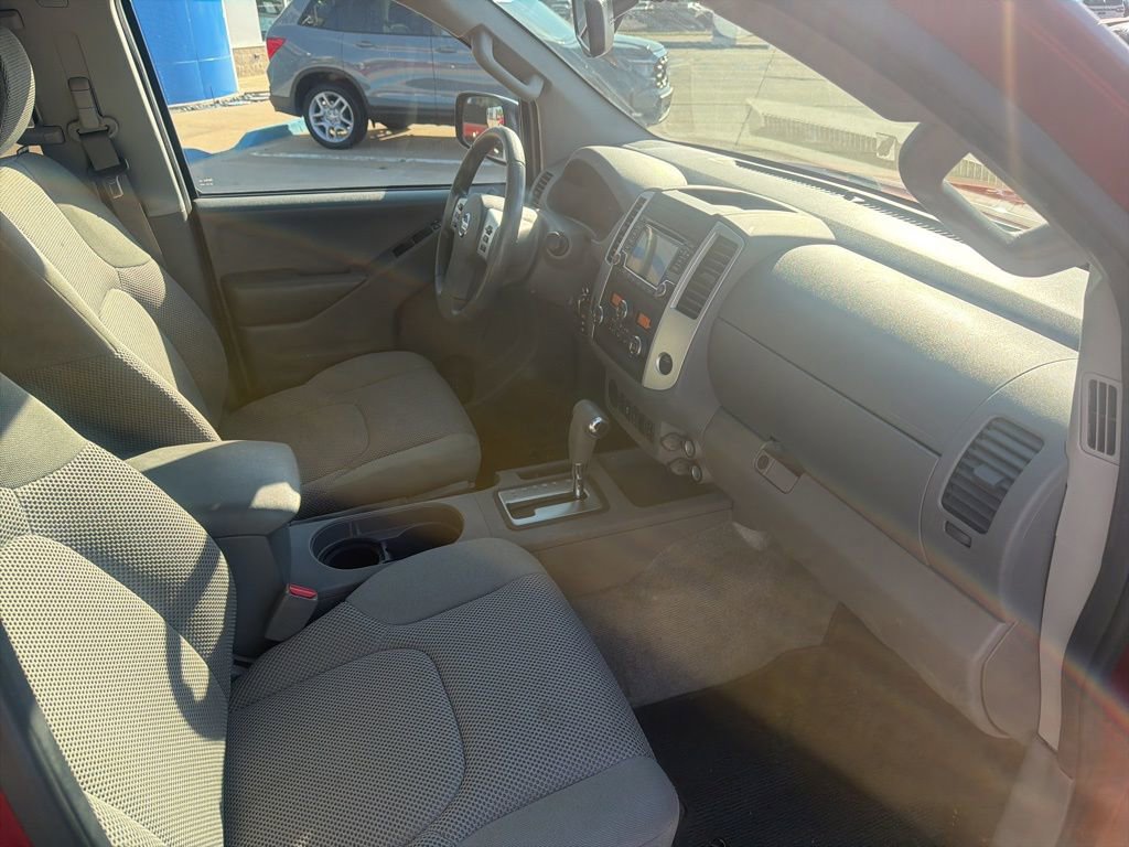 Used 2015 Nissan Frontier SV w/ SV Value Truck Package image 25