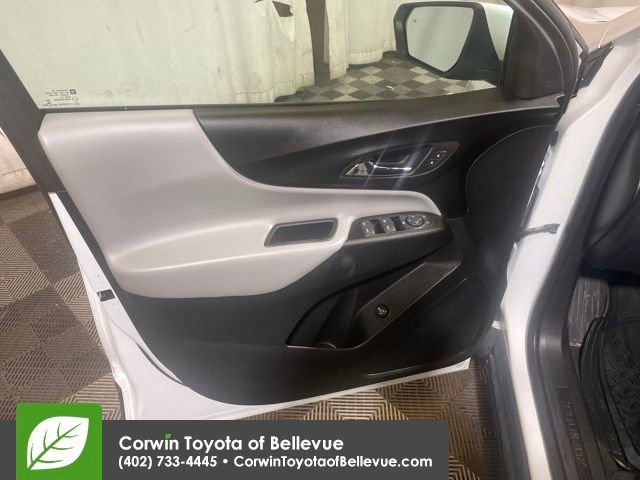 Used 2018 Chevrolet Equinox LT w/ Sun & Infotainment Package image 10