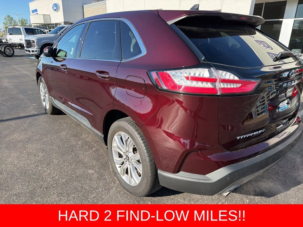 Used 2024 Ford Edge Titanium image 2