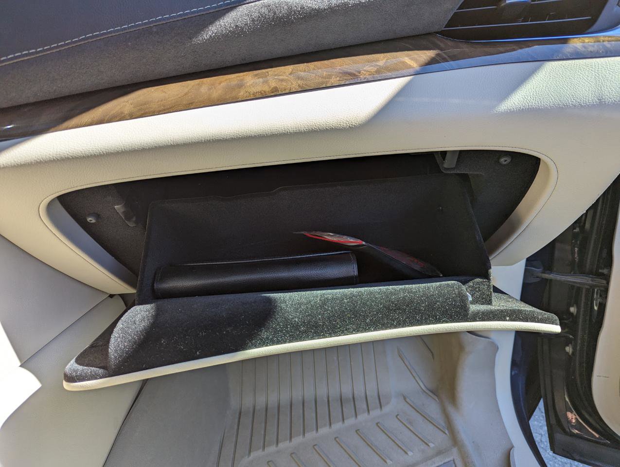 Used 2019 Cadillac Escalade Luxury w/ LPO, Radiant Package image 33