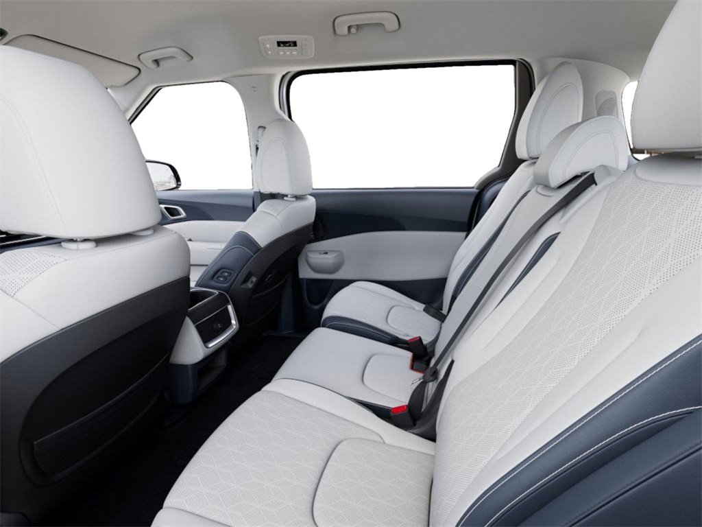 New 2026 Kia Carnival EX image 18