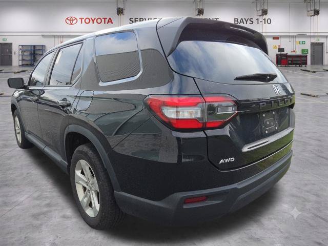 Used 2023 Honda Pilot LX image 8