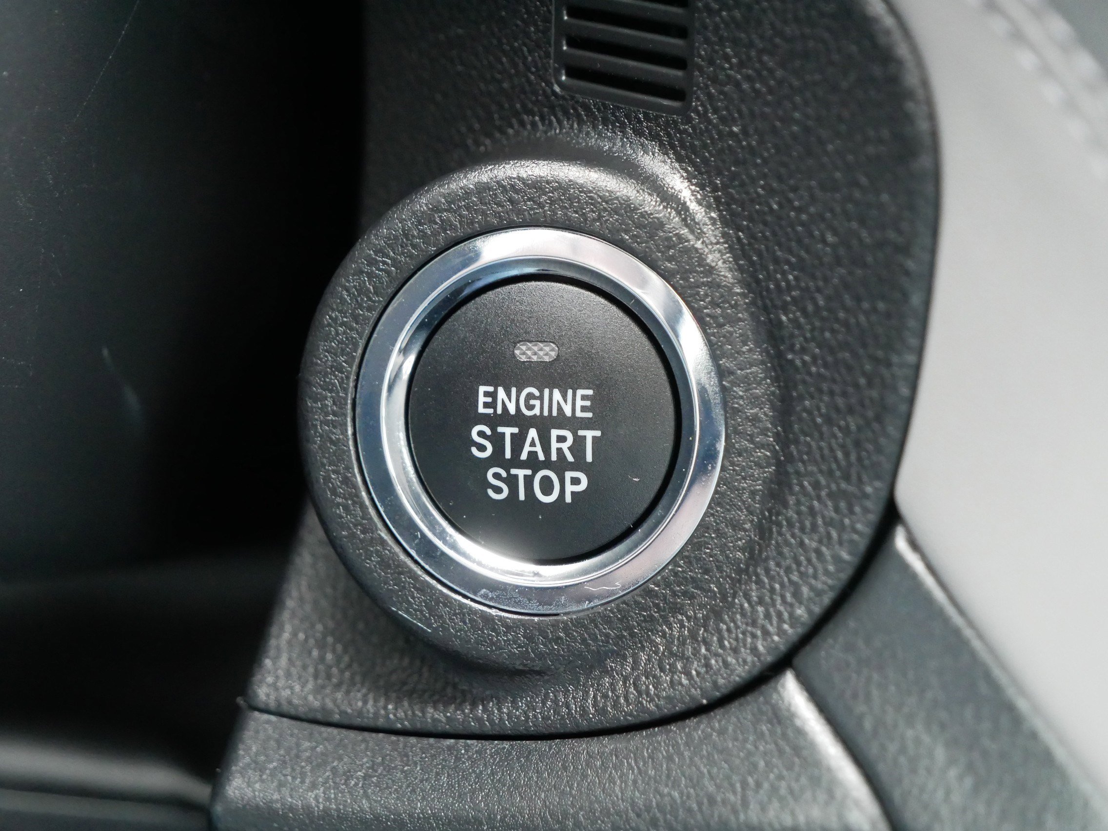 Used 2025 Subaru Outback Premium image 29