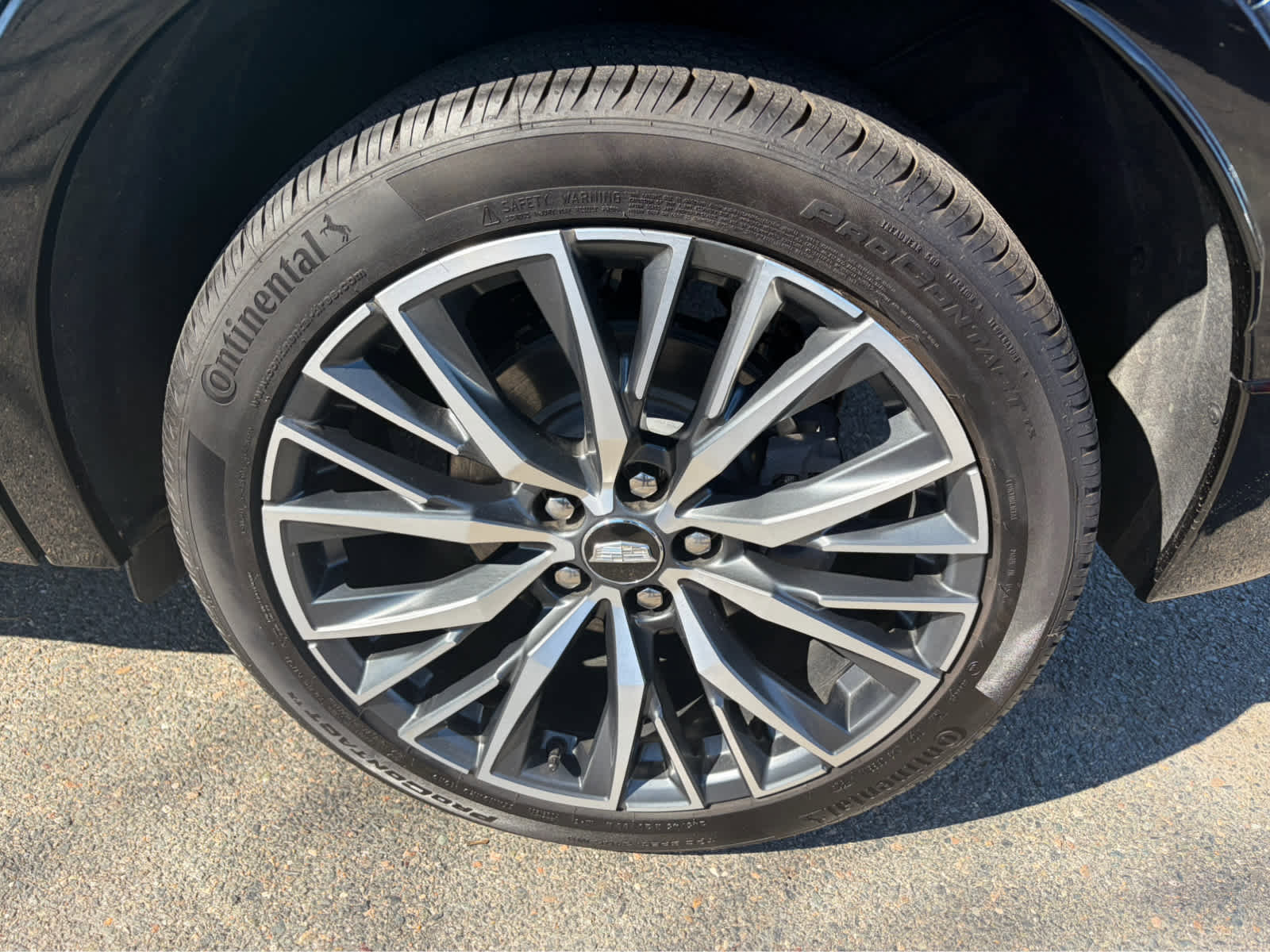 Used 2024 Cadillac XT4 Sport w/ Cold Weather Package AWD/4WD image 25