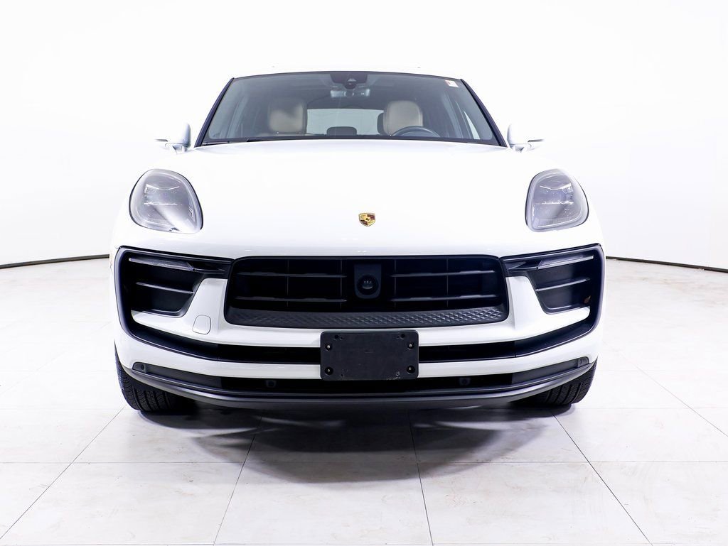 Used 2025 Porsche Macan image 24