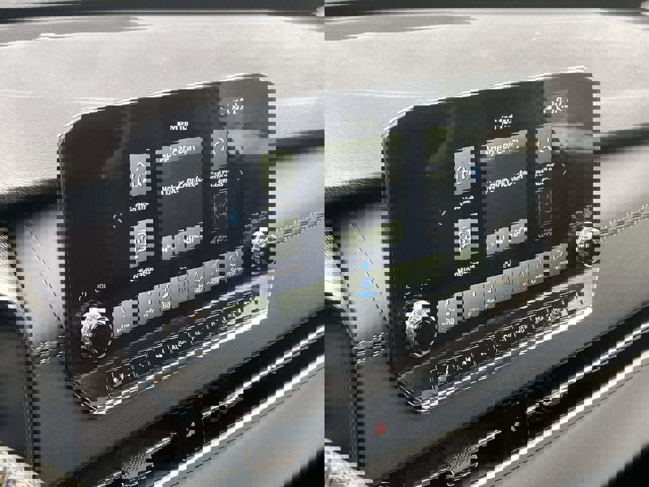 Used 2025 Mitsubishi Outlander SEL image 32